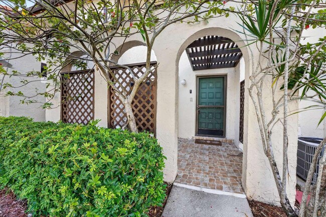 Foto del edificio - 21682 Cypress Rd