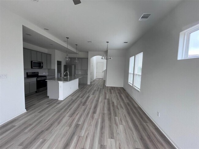 Foto del edificio - 8519 Sommery Ln