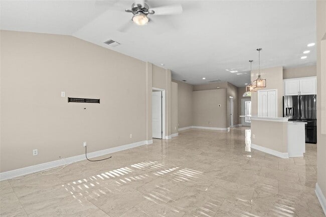 Foto del edificio - 27422 Edenfield Dr