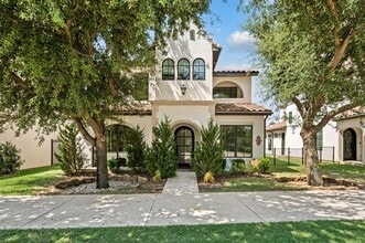 Building Photo - 2850 Lakeside Pkwy