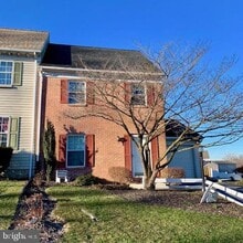 Building Photo - 2040 Aspen Ln