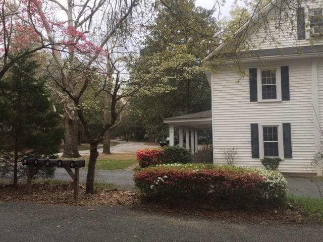 Building Photo - 95 Community Rd