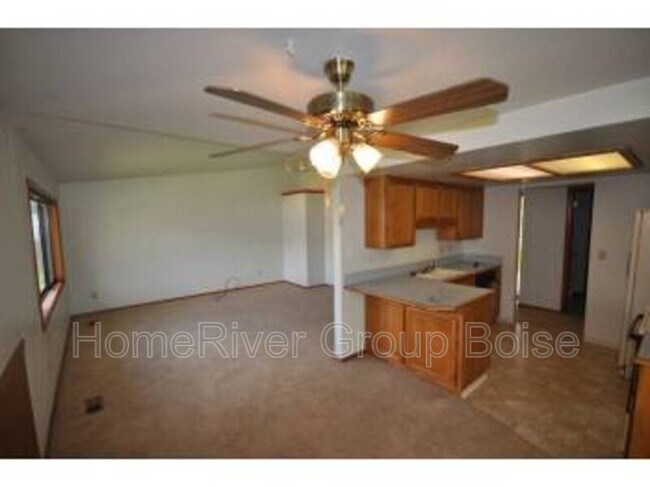 Building Photo - 522 W Willowbrook Dr