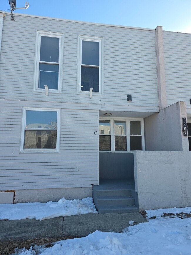 Building Photo - 2201 Murray Ave