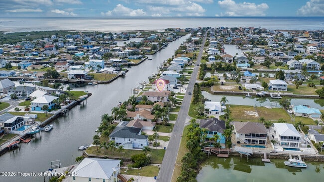 Foto del edificio - 3476 Gulfview Dr