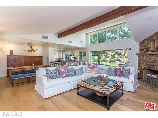 Foto del edificio - 29245 Lakeshore Dr