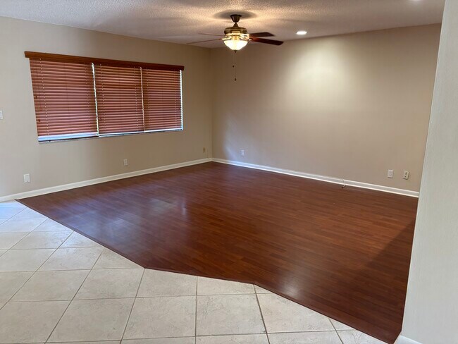 Foto del edificio - 3951 NE 17th Ave