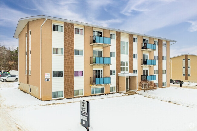 Building Photo - Woodford Apartments