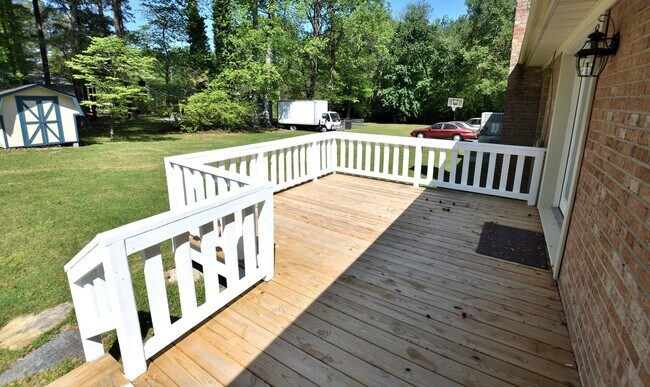 Foto del edificio - 1640 Bridgedale Dr