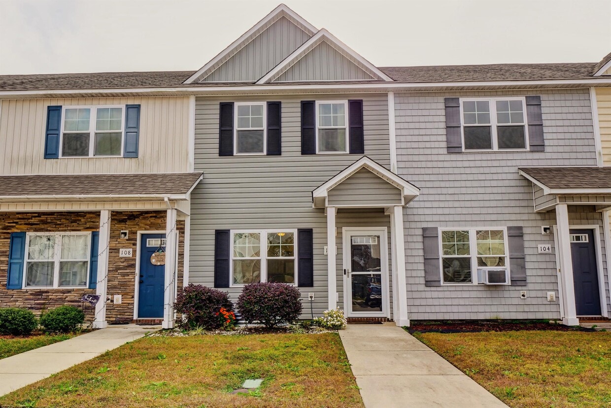 106 Justice Farm Dr, Sneads Ferry, NC 28460 Townhome Rentals in Sneads Ferry NC