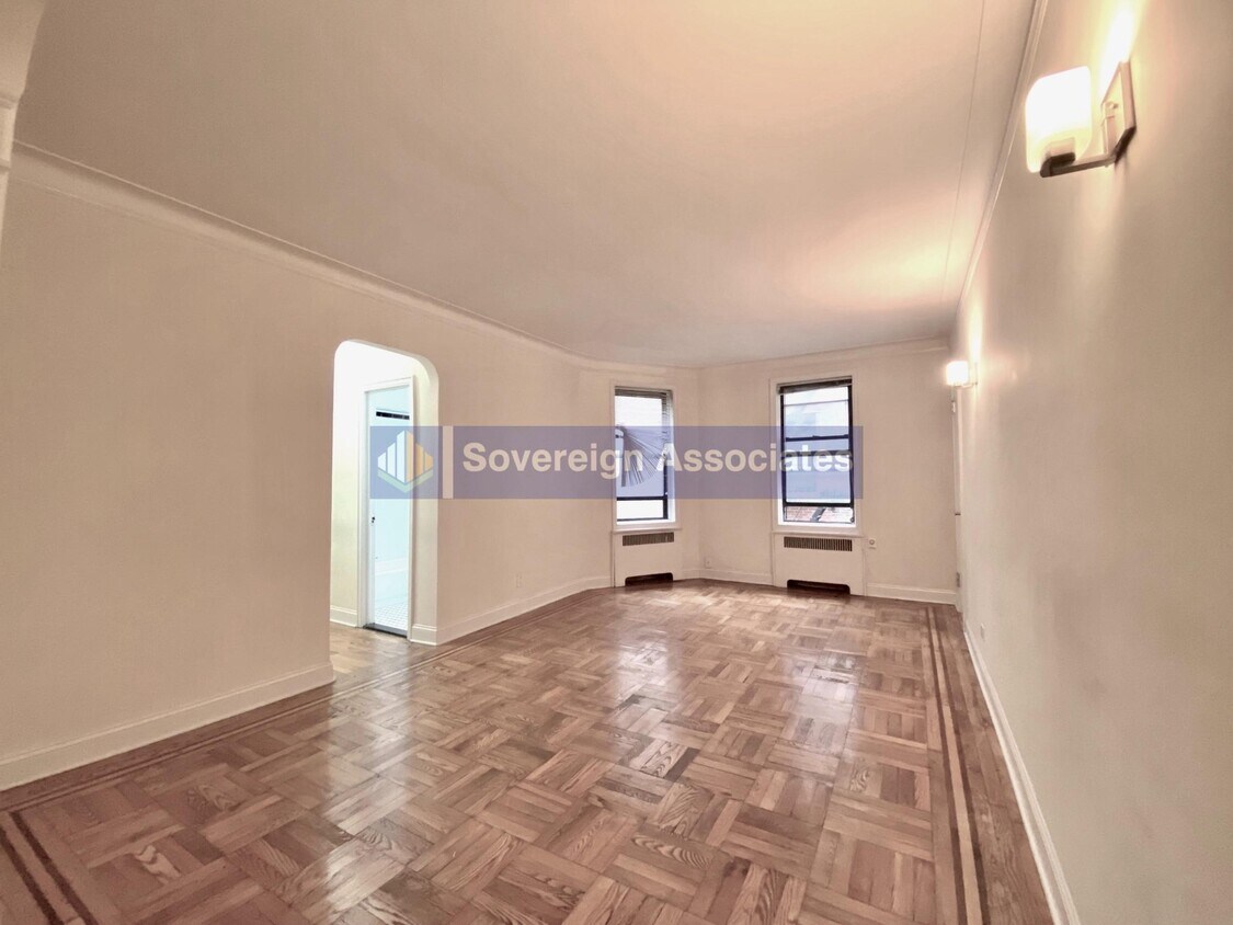 Foto principal - 615 West 172nd Street