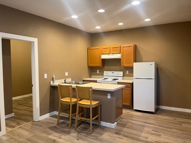 Foto del edificio - 221 S Washington St