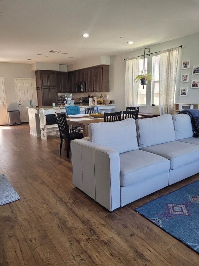 Foto del edificio - 2751 Park View Ct