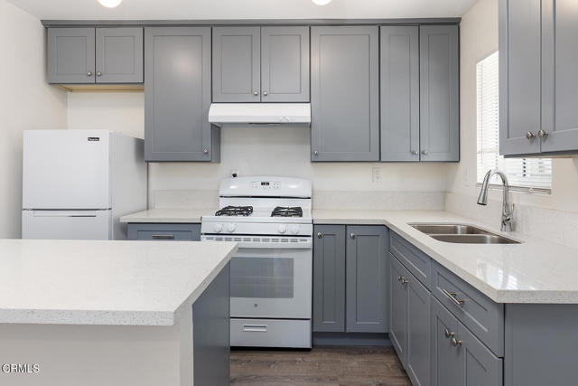 Foto principal - 5064 N Maywood Ave