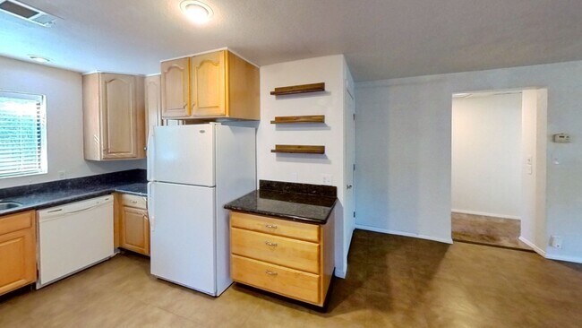 Foto del edificio - 3 Bedroom, 3 Bathroom Live Oak Canyon Home...