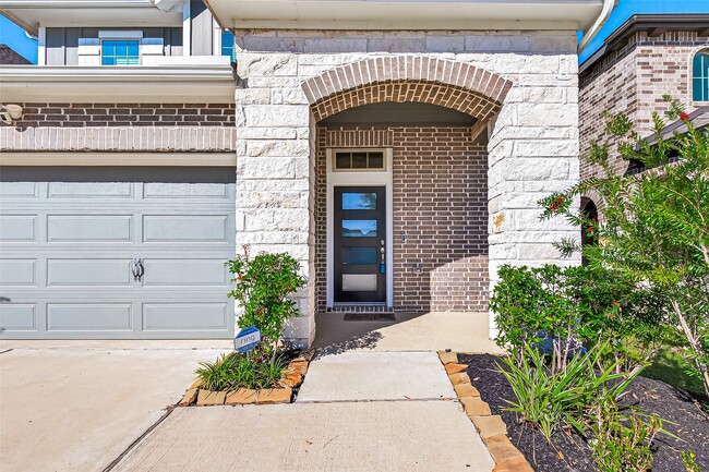 Foto del edificio - 23754 Pullin Market Dr