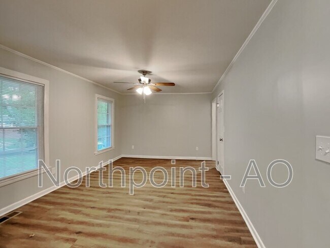 Building Photo - 1125 Curtis Dr