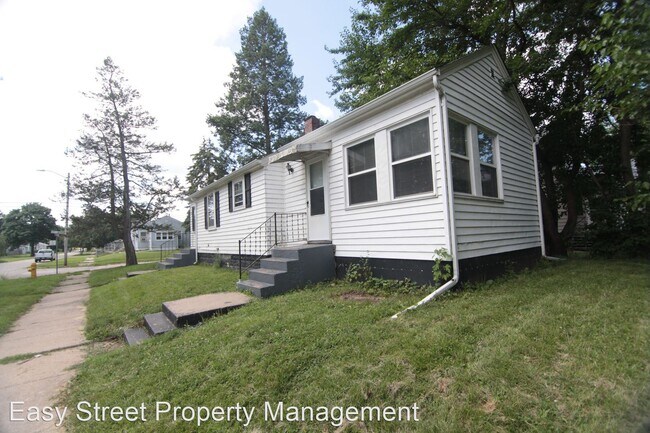 Building Photo - 2 br, 1 bath House - 1230 8th St.