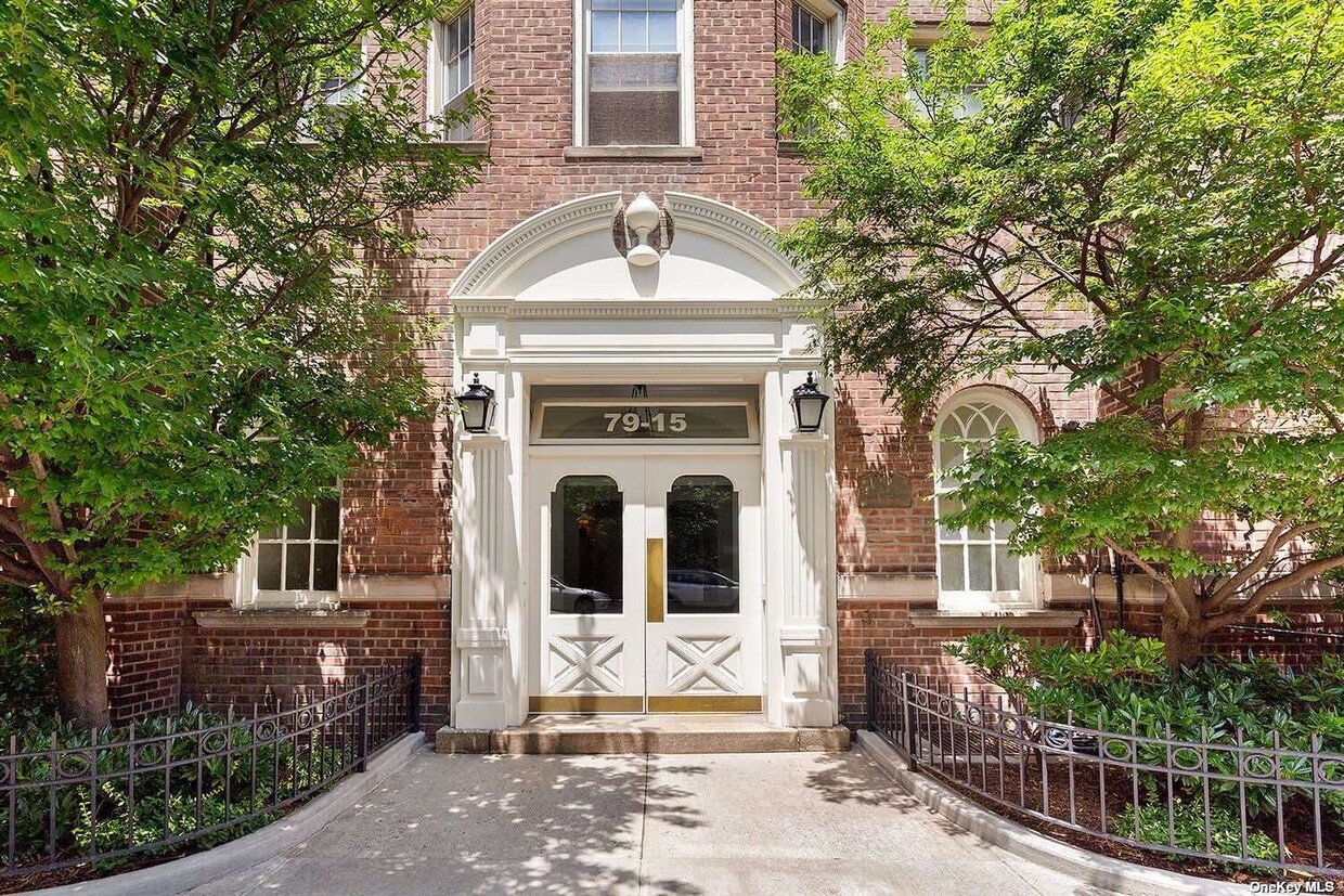 Primary Photo - 79-15 35th Ave