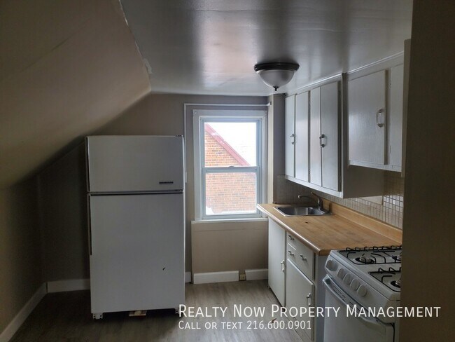 Foto del edificio - 1504 Sherbrook Rd