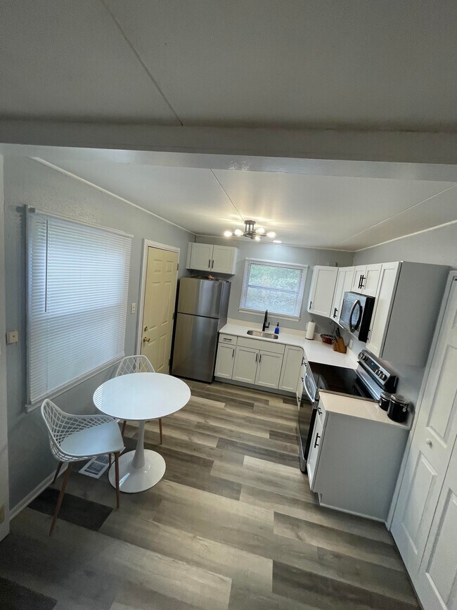 1715 Corning Ave, Waterloo, IA 50701 House Rental in Waterloo, IA