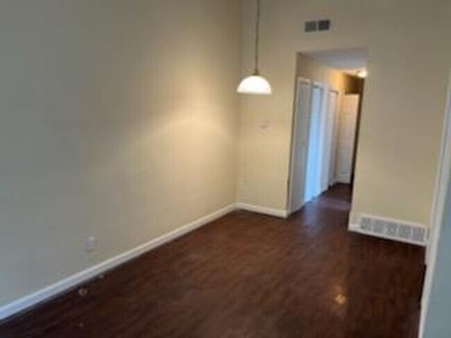 Foto del edificio - under repair