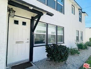 Building Photo - 4441 Tujunga Ave
