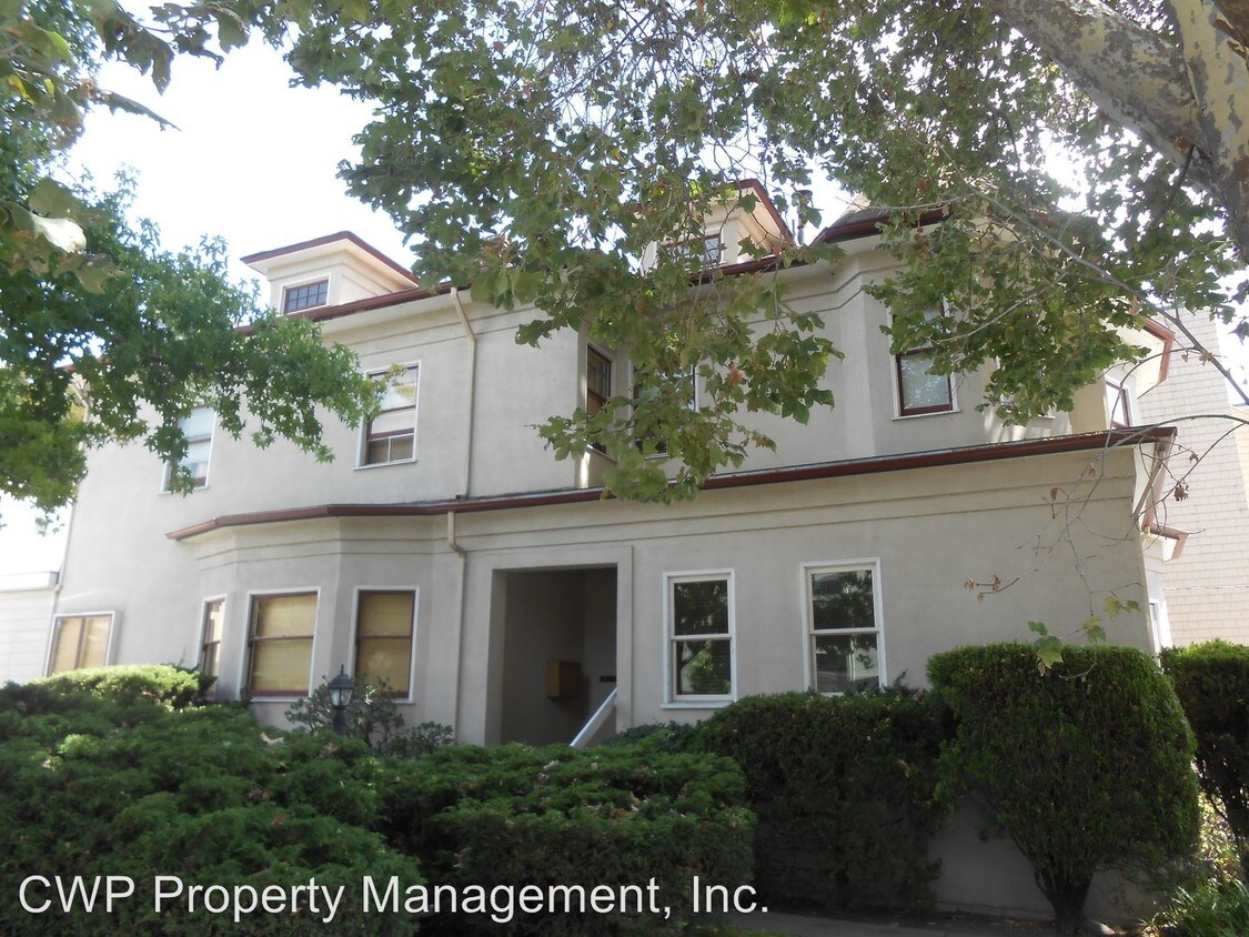 Primary Photo - 350 Adams St