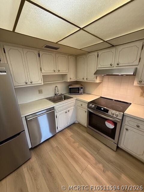 Foto del edificio - 2800 N Palm Aire Dr