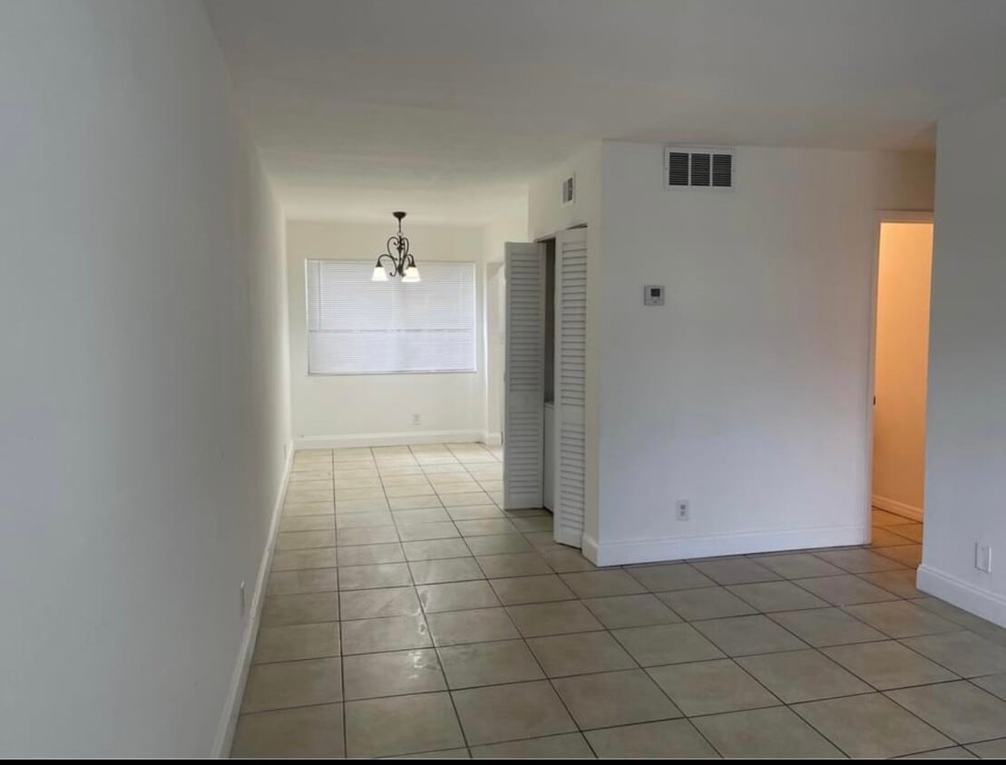 Foto principal - 845 NW 46th Ave