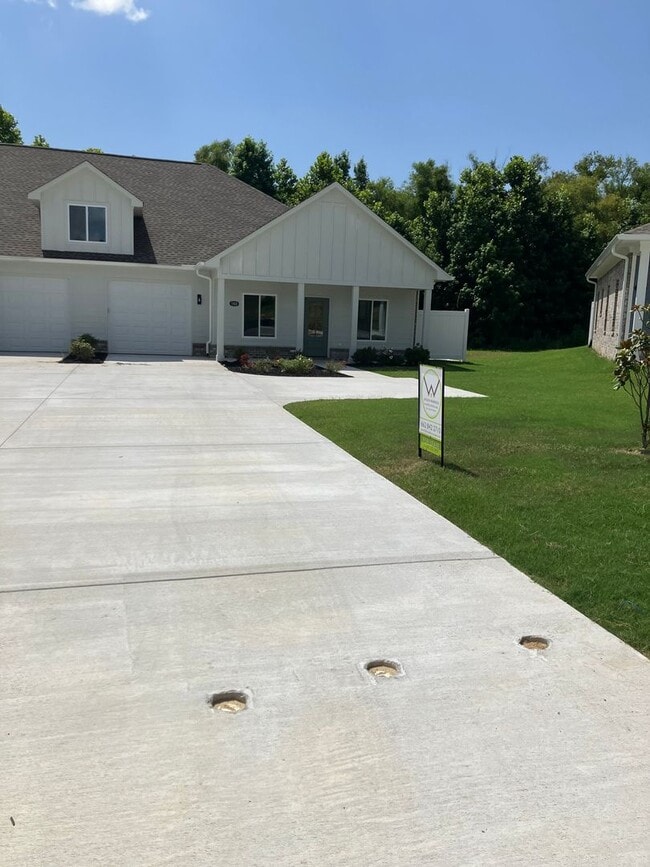 Building Photo - 181 Willowbrook Dr