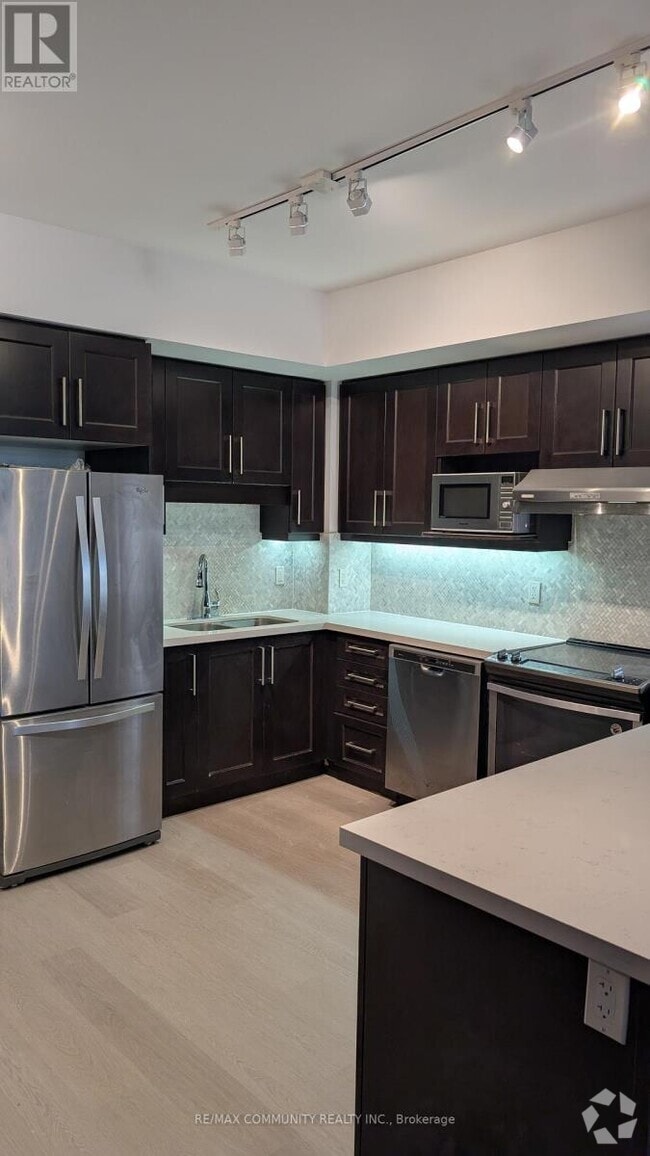 Building Photo - 38-C138 Cedarland Dr