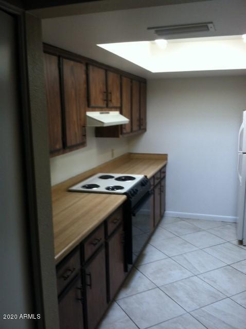 Building Photo - 612 S Evergreen Rd