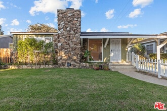 Building Photo - 3760 Beethoven St
