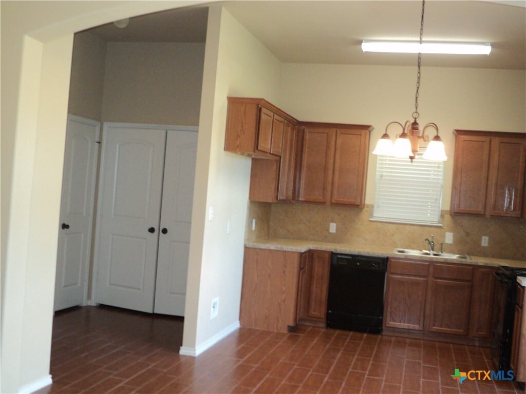 Building Photo - 1109 Brown Rock Dr