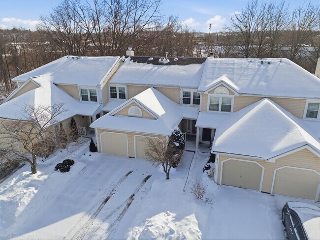 Foto del edificio - 217 Clearbrook Ct