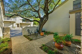 Building Photo - 1821 Westlake Dr