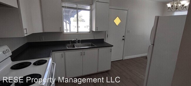 Building Photo - 2 br, 1 bath House - 383 W 5100 S