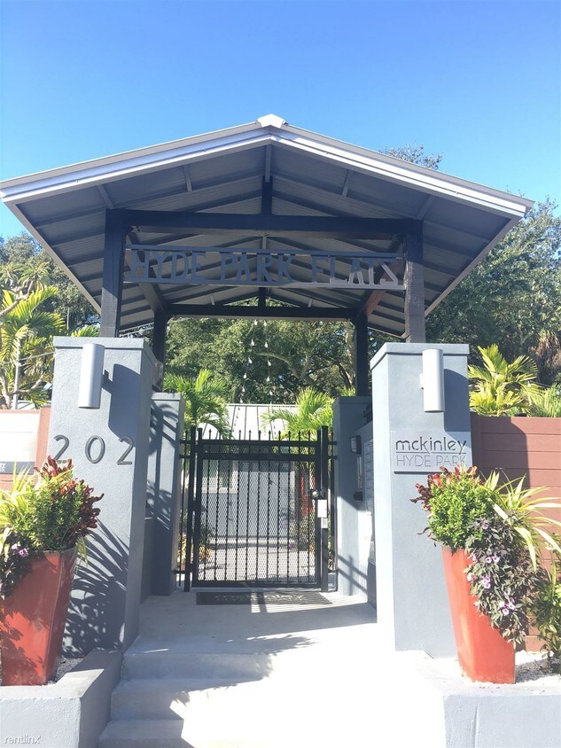 Foto principal - 202 N Fremont Ave