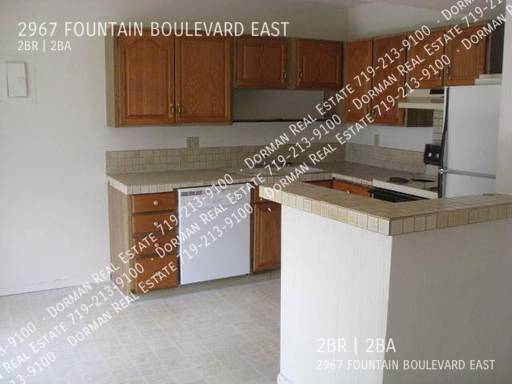 Foto del edificio - 2967 E Fountain Blvd