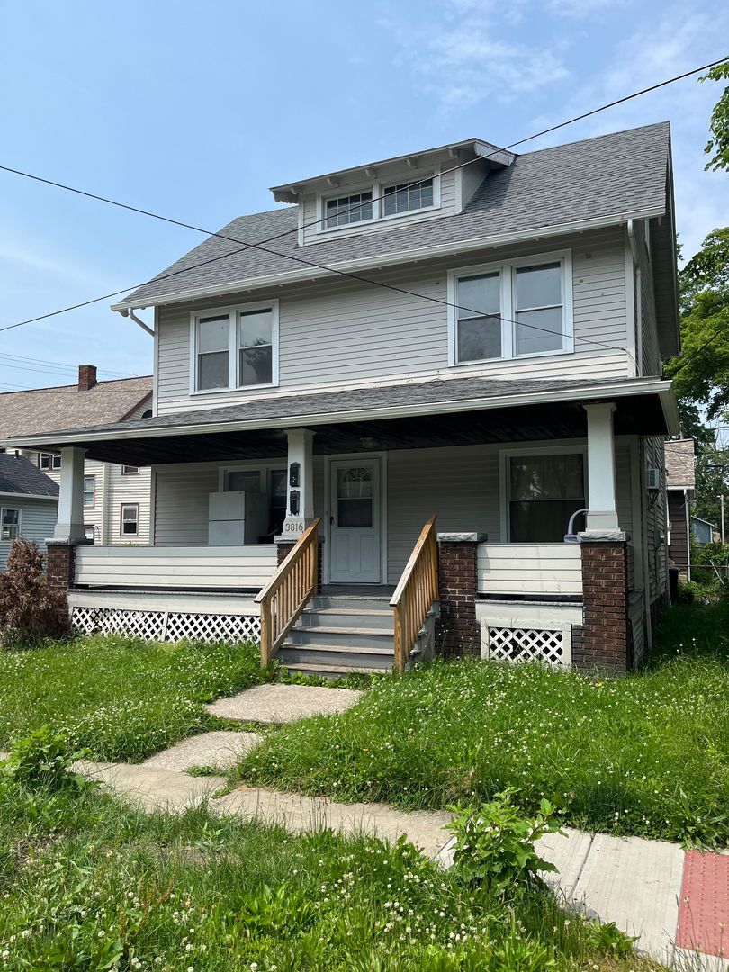 3816 W 36th St Cleveland, OH 44109 – photo 2