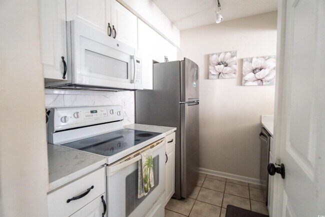 Foto del edificio - 4715 Cobblestone Dr