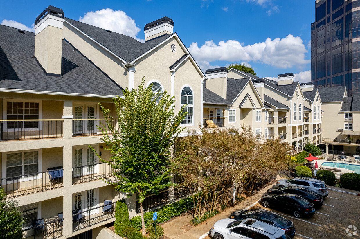 Primary Photo - Habersham Of Buckhead