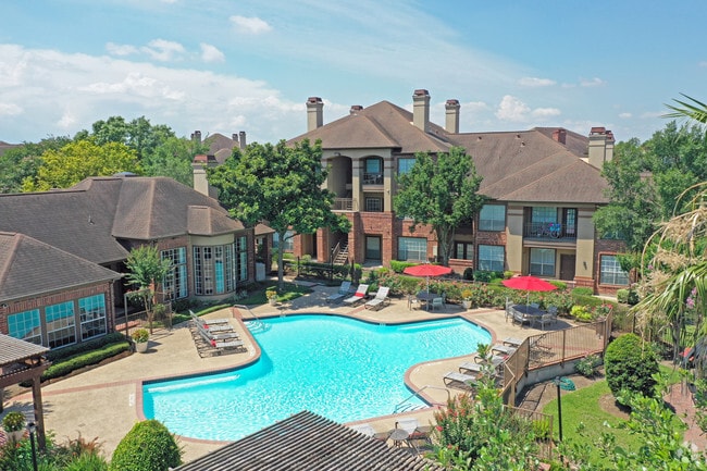 Pool - Barnett