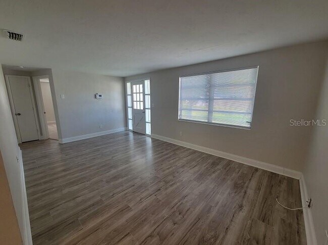 Building Photo - 4827 Aegean Ave