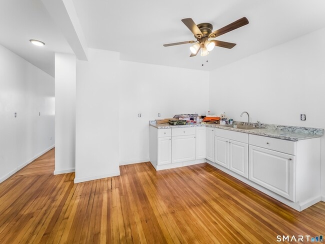 Building Photo - 31 Loveland St