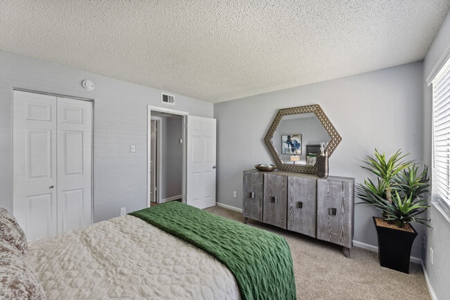 Foto del edificio - The Garrison