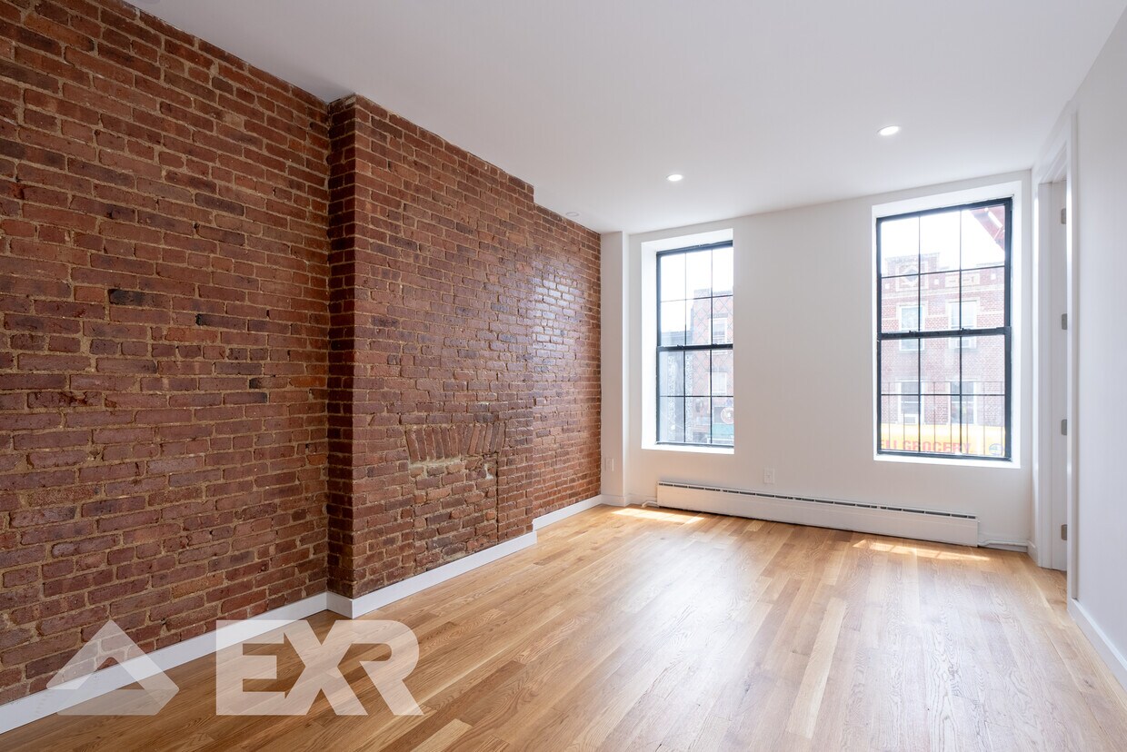 Primary Photo - 909 Dekalb Ave