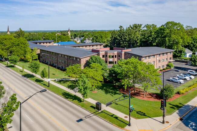 Building Photo - Regent-West Apartments