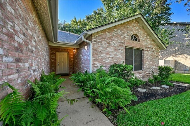 Building Photo - 1614 Paper Moon Dr